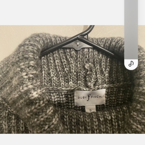 RUBY FINCH SHAKER SWEATER WOMEN'S Large in Medium Gray and Heather's purple. - Picture 3 of 7